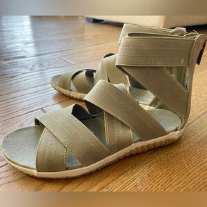 SOREL Size 9 Out N About Green Gladiator Back Zip Sandals NL3246-365